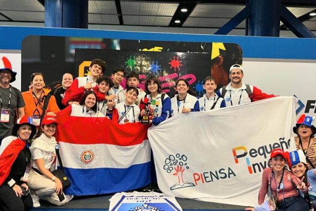 Jóvenes paraguayos brillan en el escenario mundial de la robótica