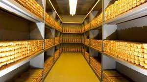 Oro alcanza nuevo récord histórico tras reducción de tasas en EE.UU.