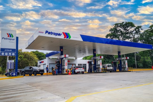 Petropar Anuncia Nueva Baja en Precios de Combustibles y Compra Estratégica a Qatar