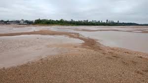 El Río Paraná Retoma su Descenso en la Triple Frontera Tras Breve Repunte