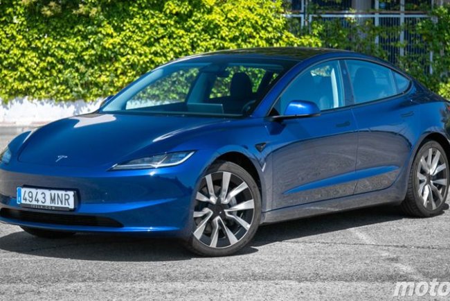 Tesla Integrará la IA Grok de X: Conversaciones Naturales y Funciones Avanzadas en el Futuro de la Movilidad