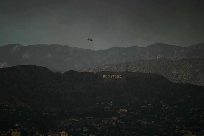 Incendios Devastan el Sur de California: Miles de Evacuados y Recursos Insuficientes