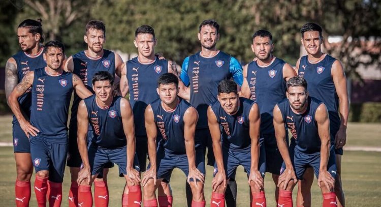 La Búsqueda del "9": La Pieza Clave que Aún Falta en el Ataque de Cerro Porteño