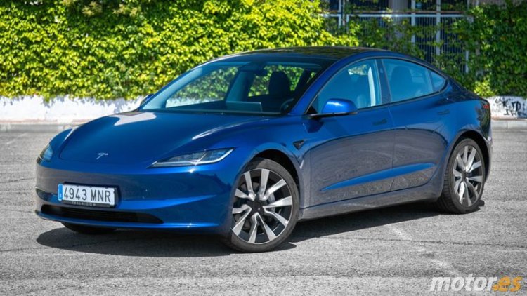 Tesla Integrará la IA Grok de X: Conversaciones Naturales y Funciones Avanzadas en el Futuro de la Movilidad