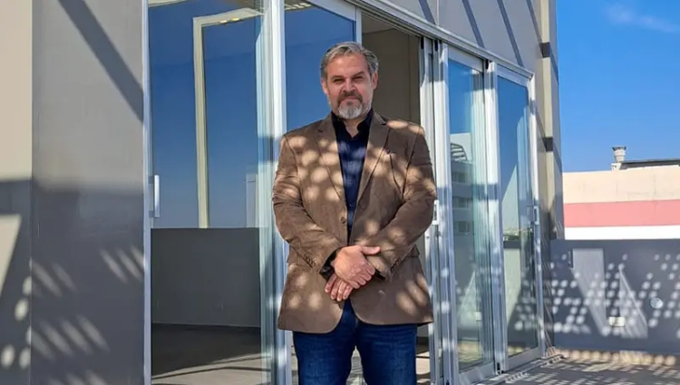 Carlos Torras: "El mercado global de smartphones alcanzará los 1,85 mil millones de unidades en 2029"